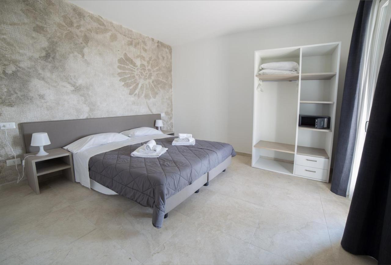Residence Molino - Holiday Apartments Manerba del Garda Eksteriør billede
