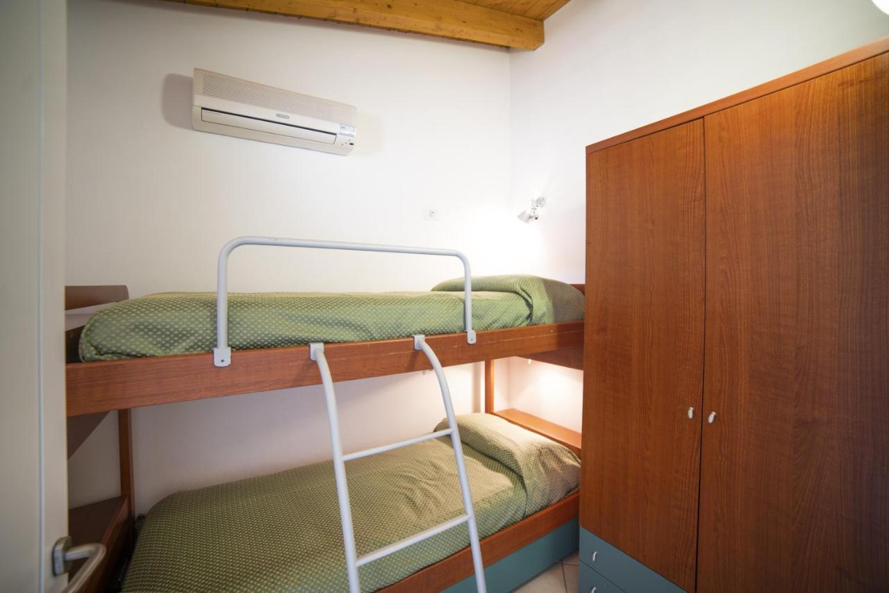 Residence Molino - Holiday Apartments Manerba del Garda Eksteriør billede