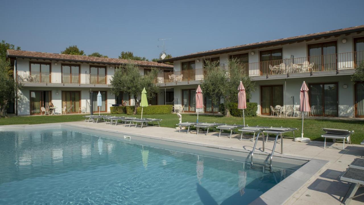 Residence Molino - Holiday Apartments Manerba del Garda Eksteriør billede