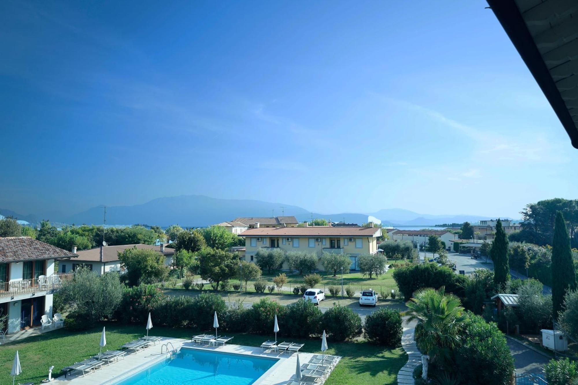Residence Molino - Holiday Apartments Manerba del Garda Eksteriør billede