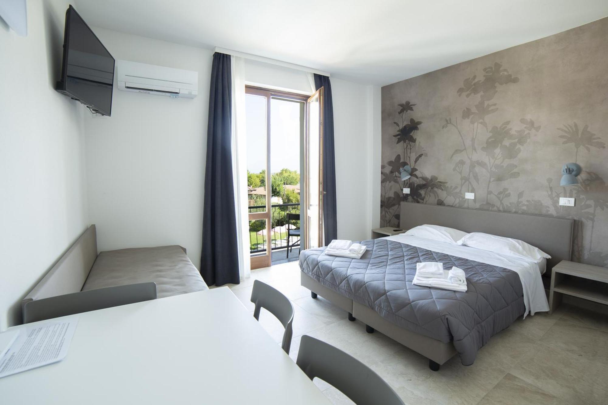Residence Molino - Holiday Apartments Manerba del Garda Eksteriør billede