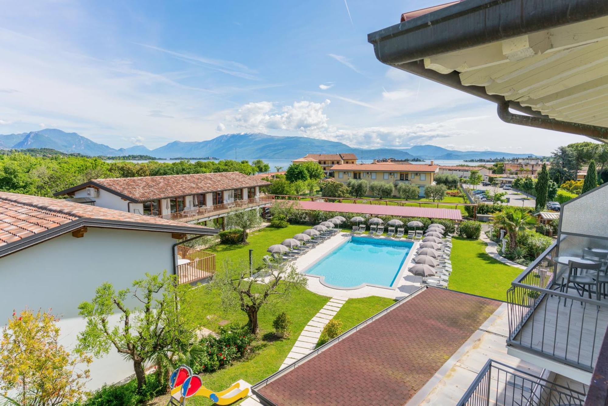 Residence Molino - Holiday Apartments Manerba del Garda Eksteriør billede