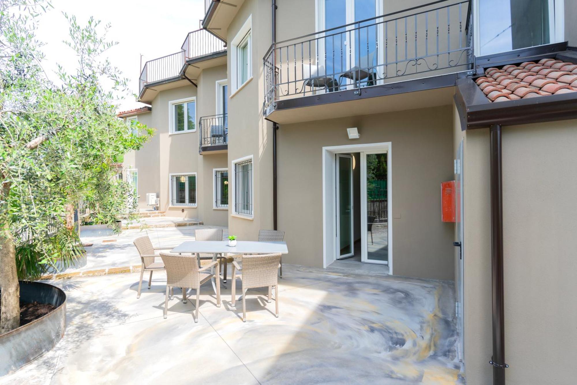 Residence Molino - Holiday Apartments Manerba del Garda Eksteriør billede