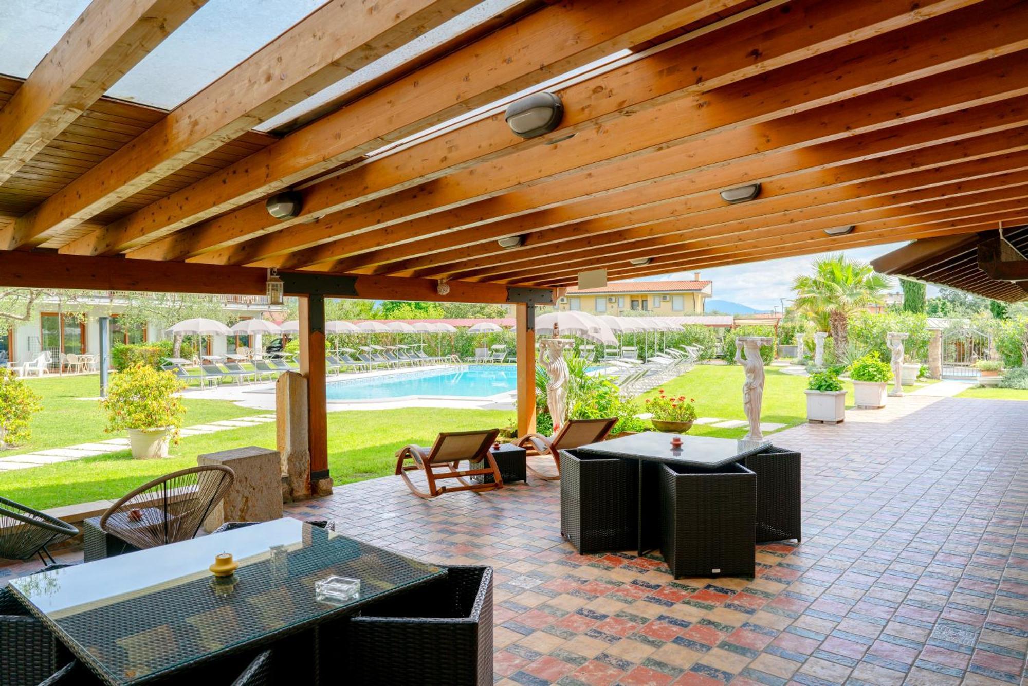 Residence Molino - Holiday Apartments Manerba del Garda Eksteriør billede