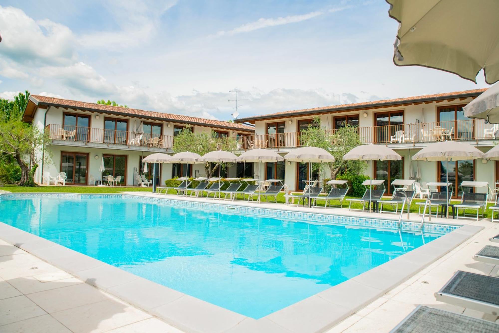 Residence Molino - Holiday Apartments Manerba del Garda Eksteriør billede