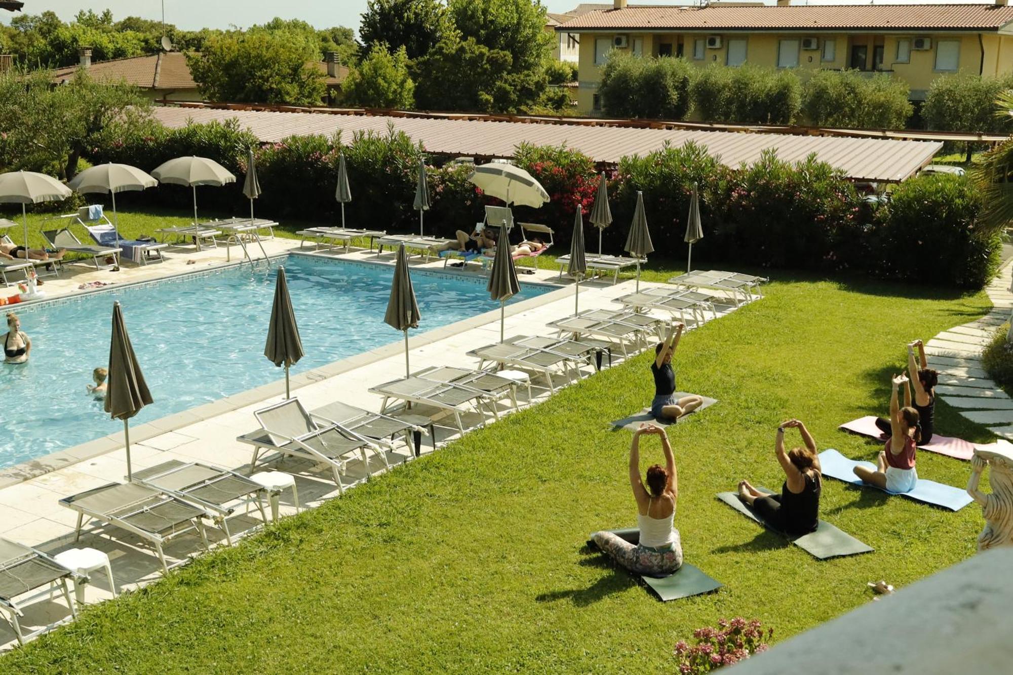 Residence Molino - Holiday Apartments Manerba del Garda Eksteriør billede