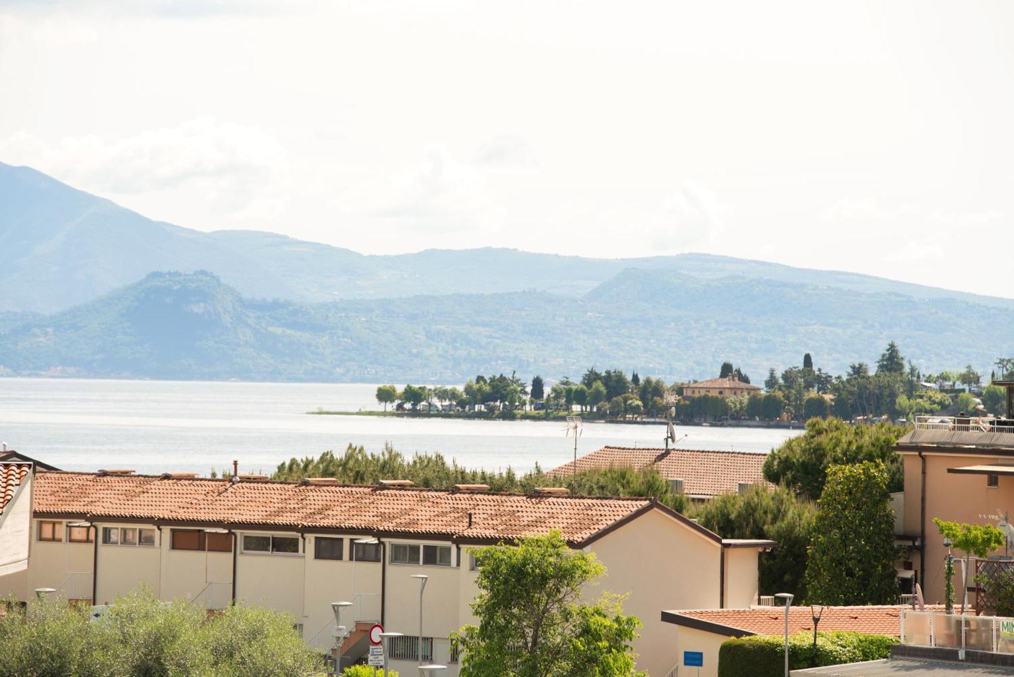 Residence Molino - Holiday Apartments Manerba del Garda Eksteriør billede